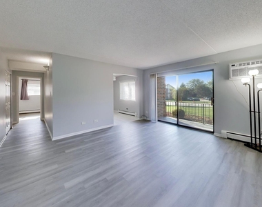 9840 W 153rd Street - Photo Thumbnail 2