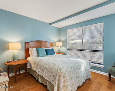 741 Spinnakers Reach Drive - Photo Thumbnail 8