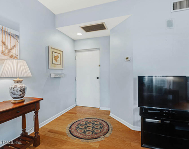 741 Spinnakers Reach Drive - Photo Thumbnail 9