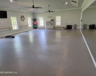 945 Registry Boulevard - Photo Thumbnail 56