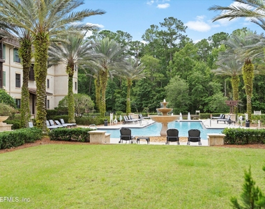 945 Registry Boulevard - Photo Thumbnail 17