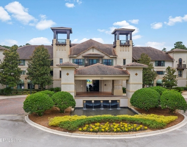 945 Registry Boulevard - Photo Thumbnail 8