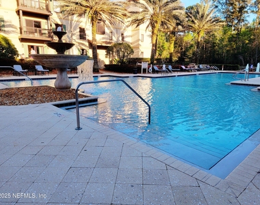 945 Registry Boulevard - Photo Thumbnail 42