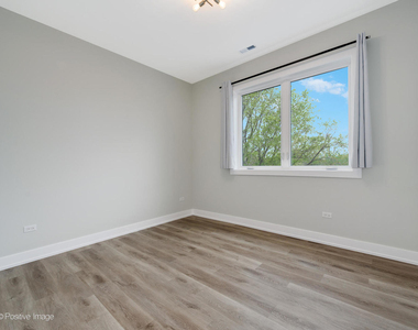 4117 S Indiana Avenue - Photo Thumbnail 6