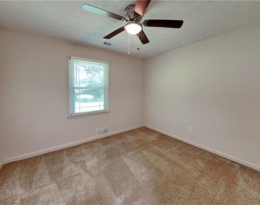 2791 Whippoorwill Circle - Photo Thumbnail 11