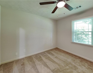 2791 Whippoorwill Circle - Photo Thumbnail 12