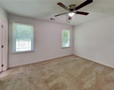 2791 Whippoorwill Circle - Photo Thumbnail 7