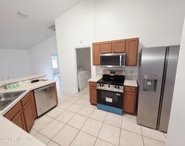 38 Pebble Wood Lane - Photo Thumbnail 16
