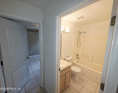 38 Pebble Wood Lane - Photo Thumbnail 6