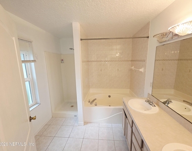 38 Pebble Wood Lane - Photo Thumbnail 11