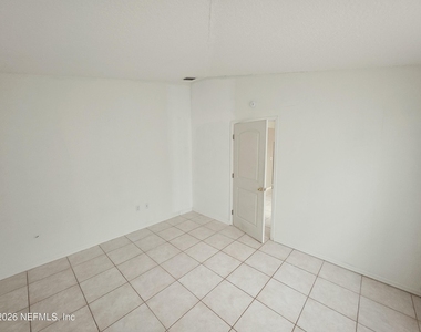 38 Pebble Wood Lane - Photo Thumbnail 3