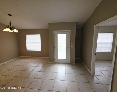 38 Pebble Wood Lane - Photo Thumbnail 2
