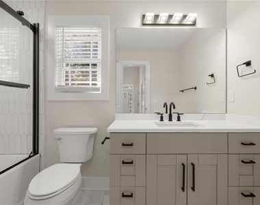 404 Way Bridge Court Ne - Photo Thumbnail 24