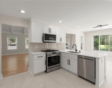 404 Way Bridge Court Ne - Photo Thumbnail 3