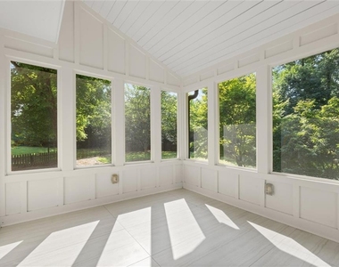 404 Way Bridge Court Ne - Photo Thumbnail 20