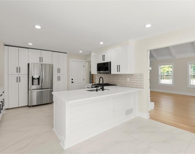 404 Way Bridge Court Ne - Photo Thumbnail 7
