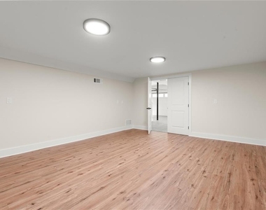 404 Way Bridge Court Ne - Photo Thumbnail 40
