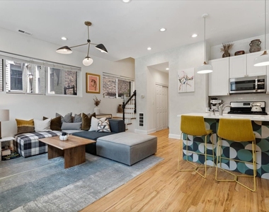1861 N Hoyne Avenue - Photo Thumbnail 1