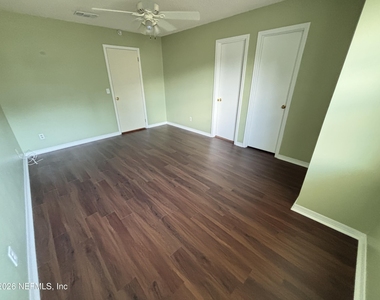 8531 E Sturbridge Circle - Photo Thumbnail 16