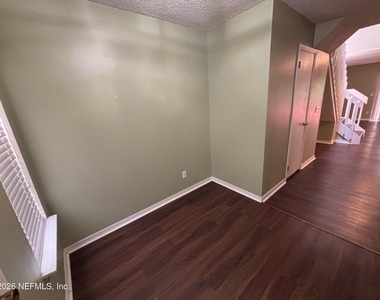 8531 E Sturbridge Circle - Photo Thumbnail 2