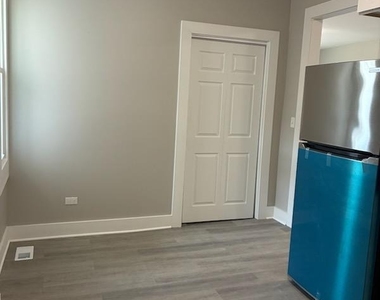 1542 Victoria Avenue - Photo Thumbnail 8