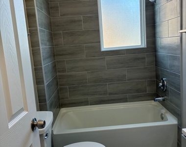 1542 Victoria Avenue - Photo Thumbnail 14