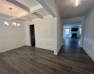 7214 Whitewater Drive - Photo Thumbnail 2