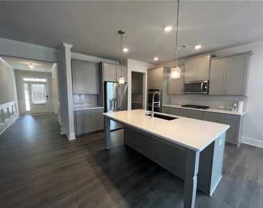 7214 Whitewater Drive - Photo Thumbnail 4