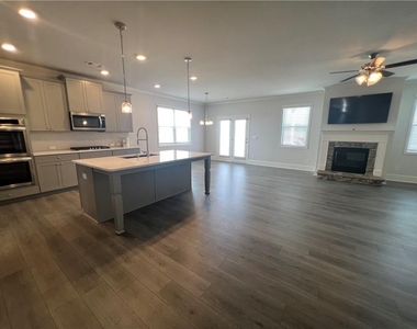 7214 Whitewater Drive - Photo Thumbnail 3