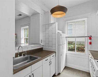 1081 Mcmillan Street Nw - Photo Thumbnail 10