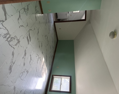 108 E Webster Street - Photo Thumbnail 2