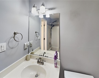3104 Pine Heights Drive Ne - Photo Thumbnail 9