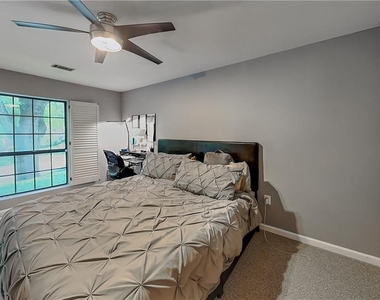 3104 Pine Heights Drive Ne - Photo Thumbnail 7