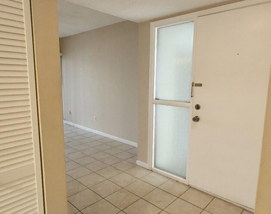 27 Veronese Court - Photo Thumbnail 8