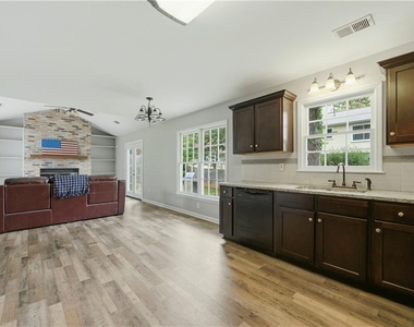 2110 November Court Nw - Photo Thumbnail 10