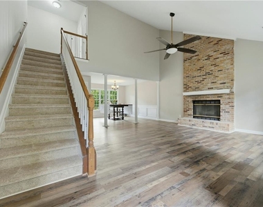 2110 November Court Nw - Photo Thumbnail 3