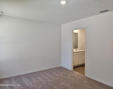 25 Radium Lane - Photo Thumbnail 11