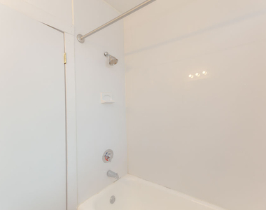 5104 W 18th Street - Photo Thumbnail 7