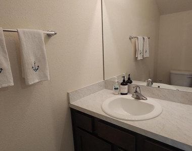 37 Temple Drive - Photo Thumbnail 13
