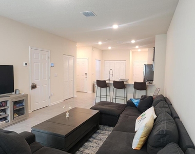 37 Temple Drive - Photo Thumbnail 12