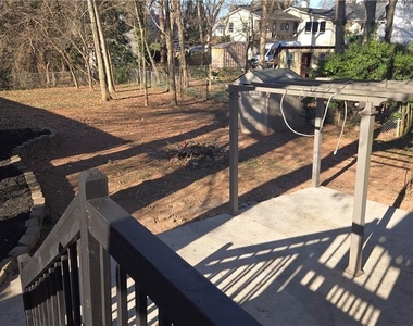 615 Dyer Street - Photo Thumbnail 6