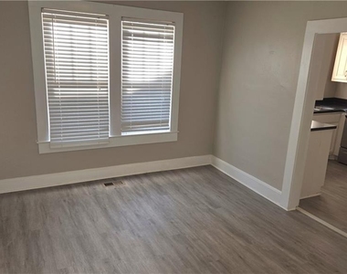615 Dyer Street - Photo Thumbnail 9