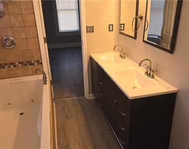 615 Dyer Street - Photo Thumbnail 14