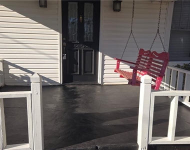 615 Dyer Street - Photo Thumbnail 7
