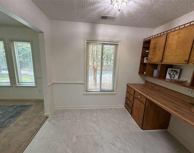 878 Lake Hollow Boulevard - Photo Thumbnail 9