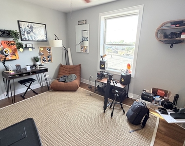 3153 W Augusta Boulevard - Photo Thumbnail 10