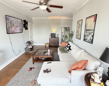 3153 W Augusta Boulevard - Photo Thumbnail 3