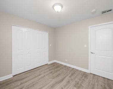 3423 Ridgeland Avenue - Photo Thumbnail 16
