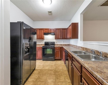 2306 Bigwood Trail - Photo Thumbnail 2
