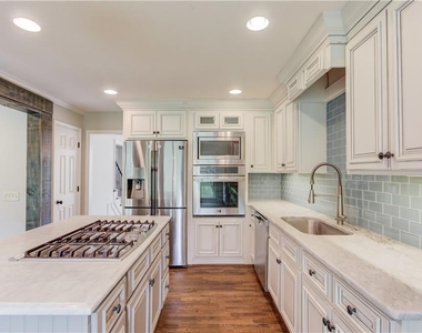 153 Lantern Ridge Court - Photo Thumbnail 15